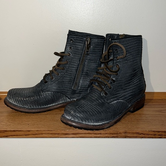 Freebird by Steven Manchester Boots - Blue Size 7 - Picture 2 of 9